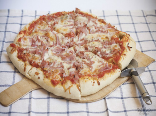 Pizza casera: la pizza perfecta, Una receta sencilla y sin complicaciones para que elabores en la cocina de tu casa una sabrosa pizza con los ingredientes que más te gustan