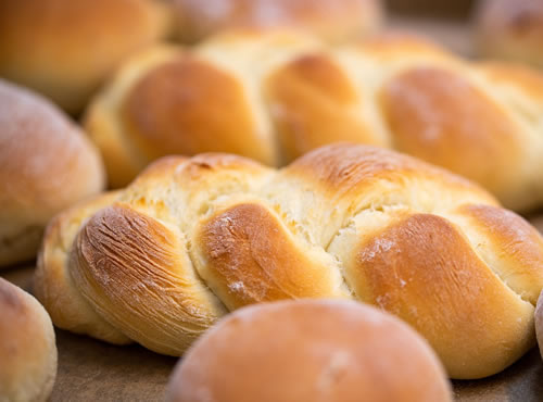 Pan de Queso,  Delicia que combina la suavidad del pan con el sabor irresistible del queso.